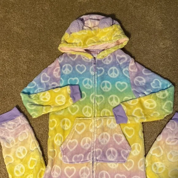 Girls Onesie - Picture 2 of 4